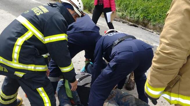 Un trabajador quedó atrapado en un deslizamiento de Maltería